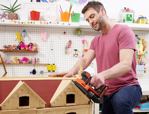 El sistema de baterías intercambiables POWERCONNECT™ de BLACK+DECKER ahorra espacio y dinero. Con una batería podrás trabajar, ¡con hasta 10 herramientas!